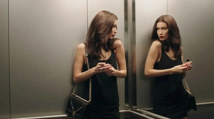 зеркало в лифте